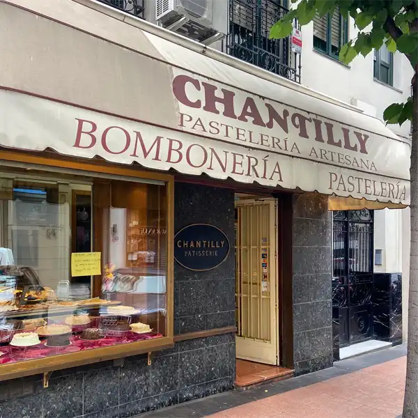Pastelería Chantilly logo