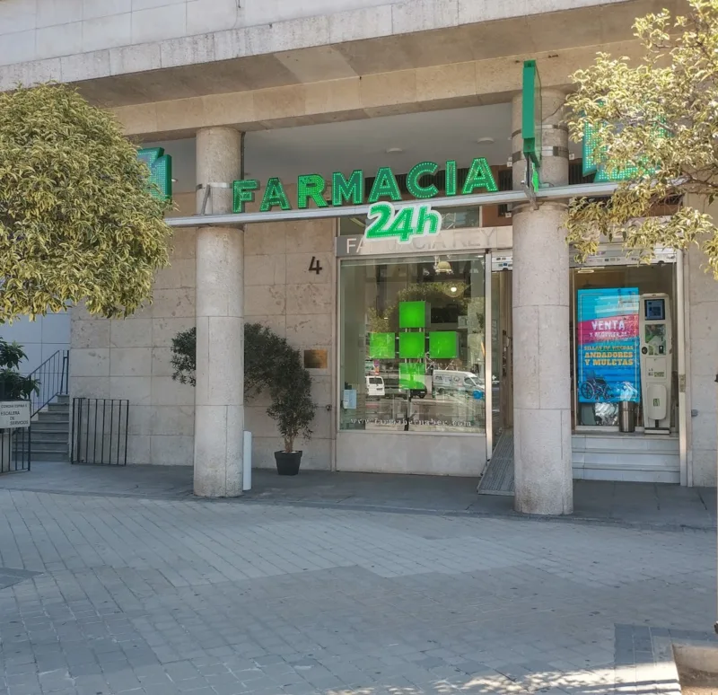 Farmacia 24h Bernabeu photo 3