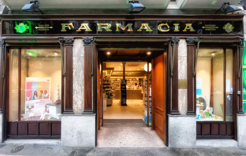 Farmacia Don Ramón de la Cruz 26
