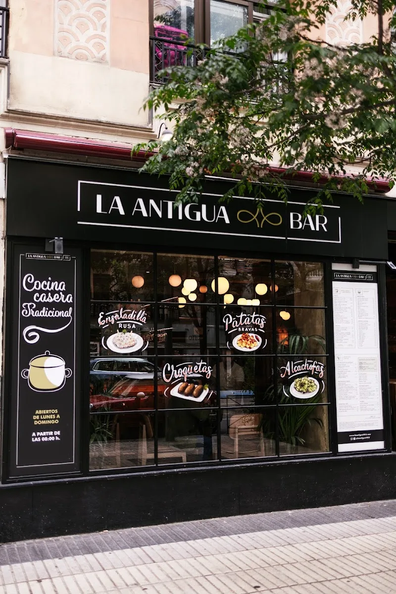 La Antigua Bar