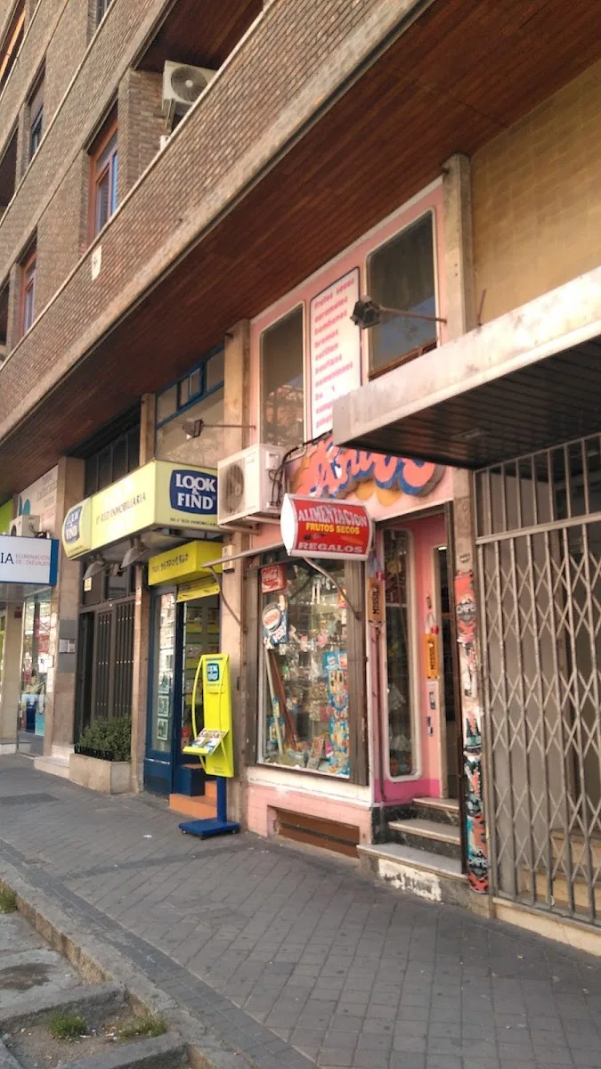 LOOK AND FIND CASTELLANA photo 3