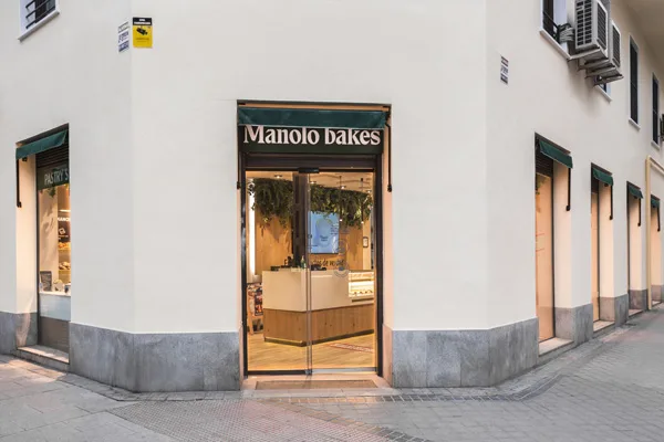 Manolo Bakes