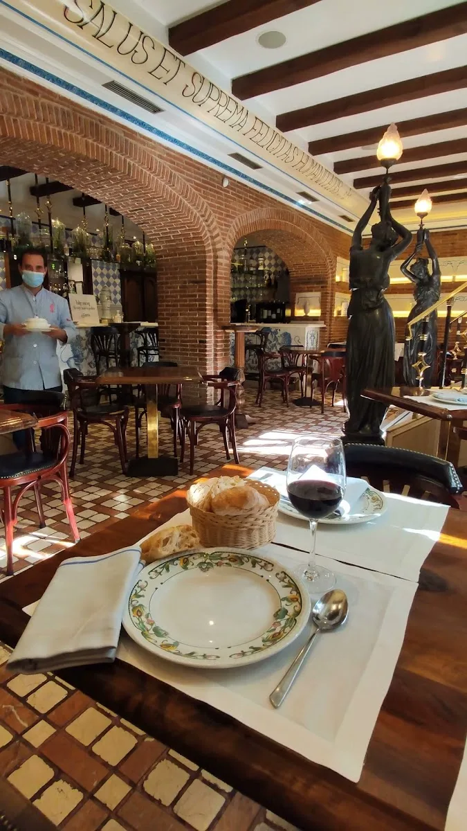 Tasca La Farmacia - Restaurante Madrid centro photo 2
