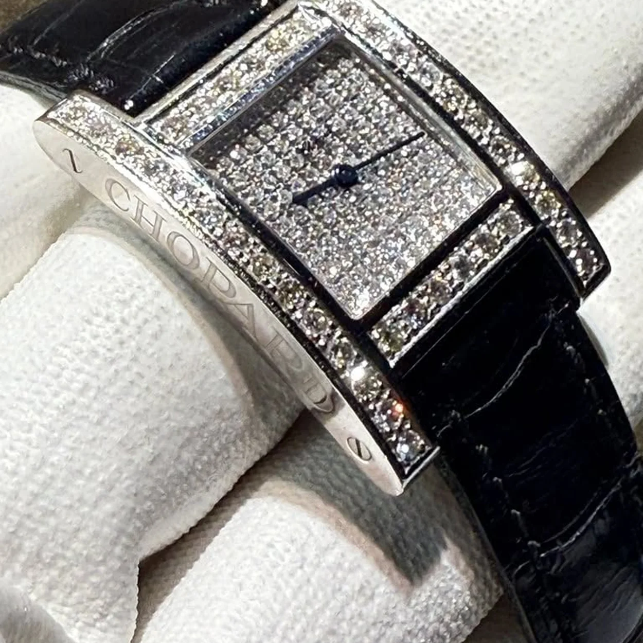 Reloj rectangular pave de diamantes, Jewelry Collection