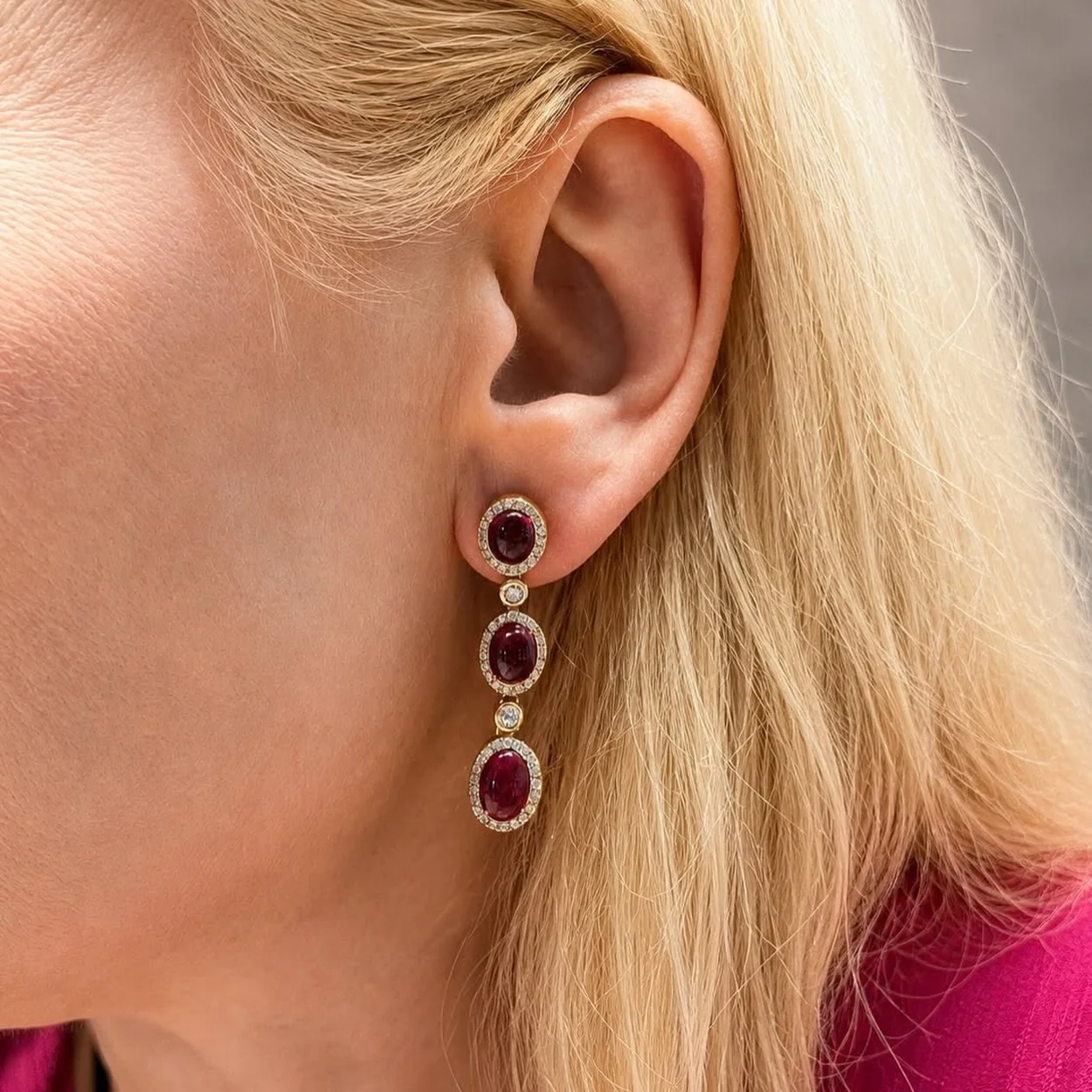 Pendientes largos de rubies en Joyeria Aguayo