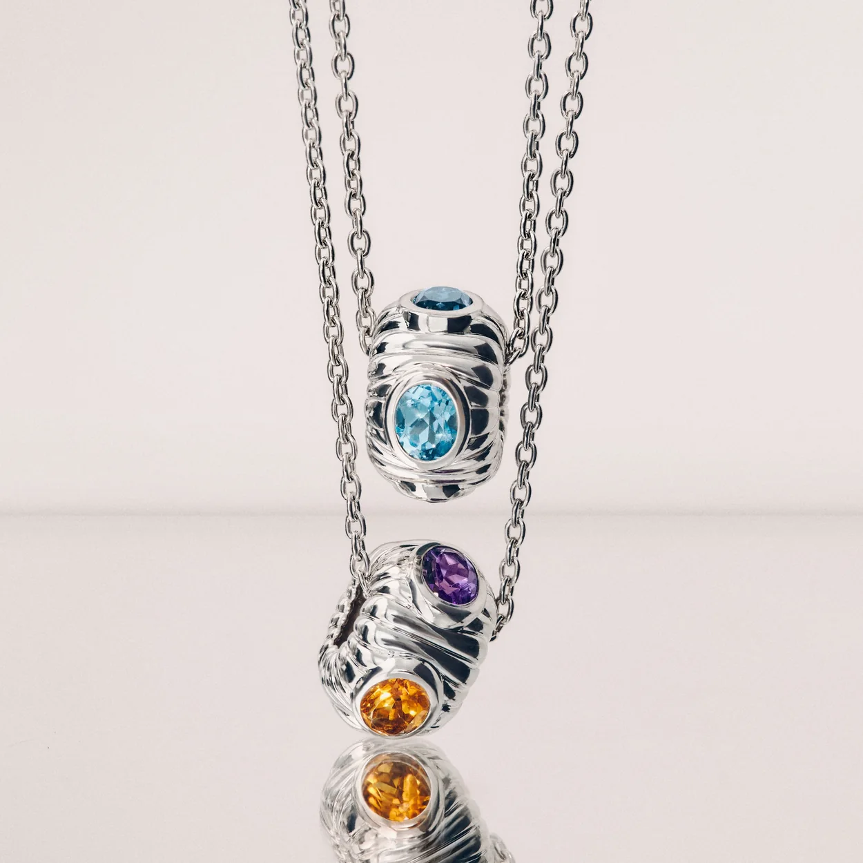 Colgante con gemas de Joyeria Suarez