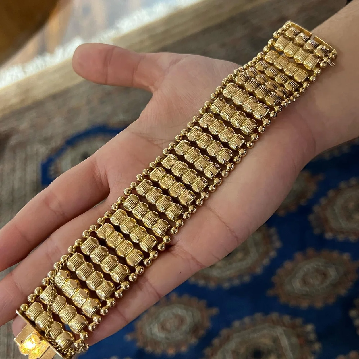 Brazalete de oro de eslabones de Molina Cuevas