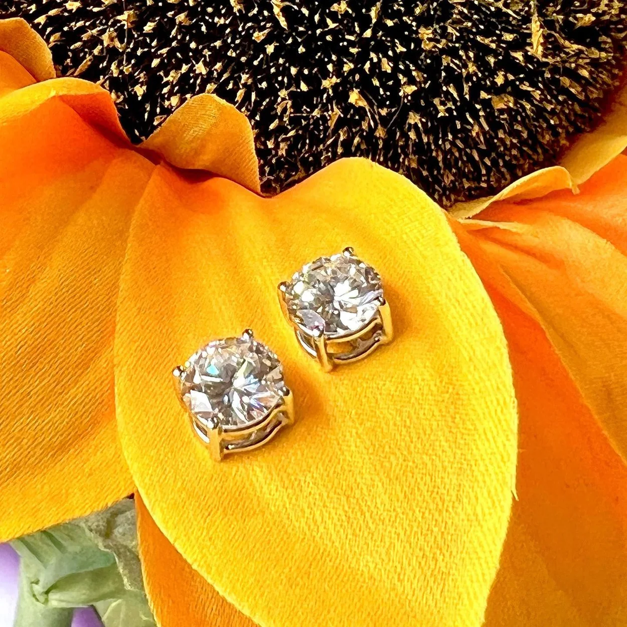 Pendientes de diamante talla brillante de Molina Cuevas
