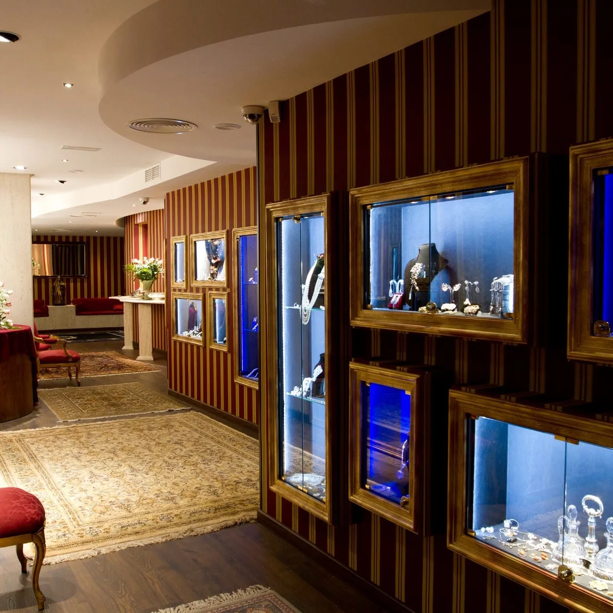Interior de la joyeria Molina Cuevas en Hermosilla