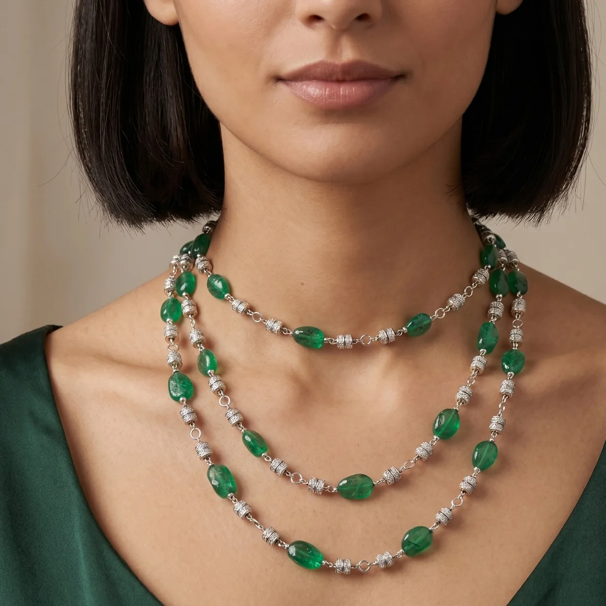 Collar de esmeraldas y diamantes en Salazar y Bermudez