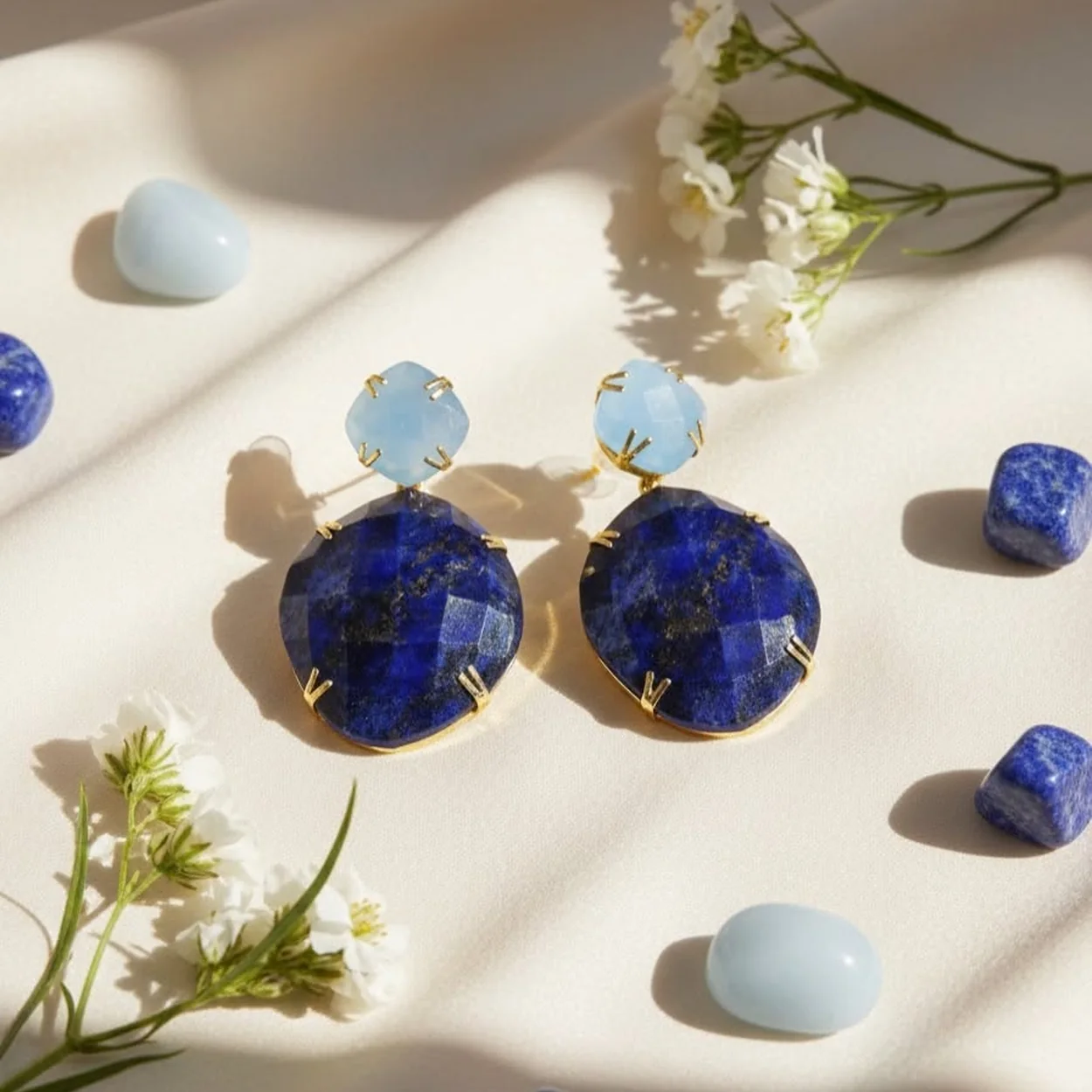 Pendientes de lapislazuli de TIAHRA Joyas