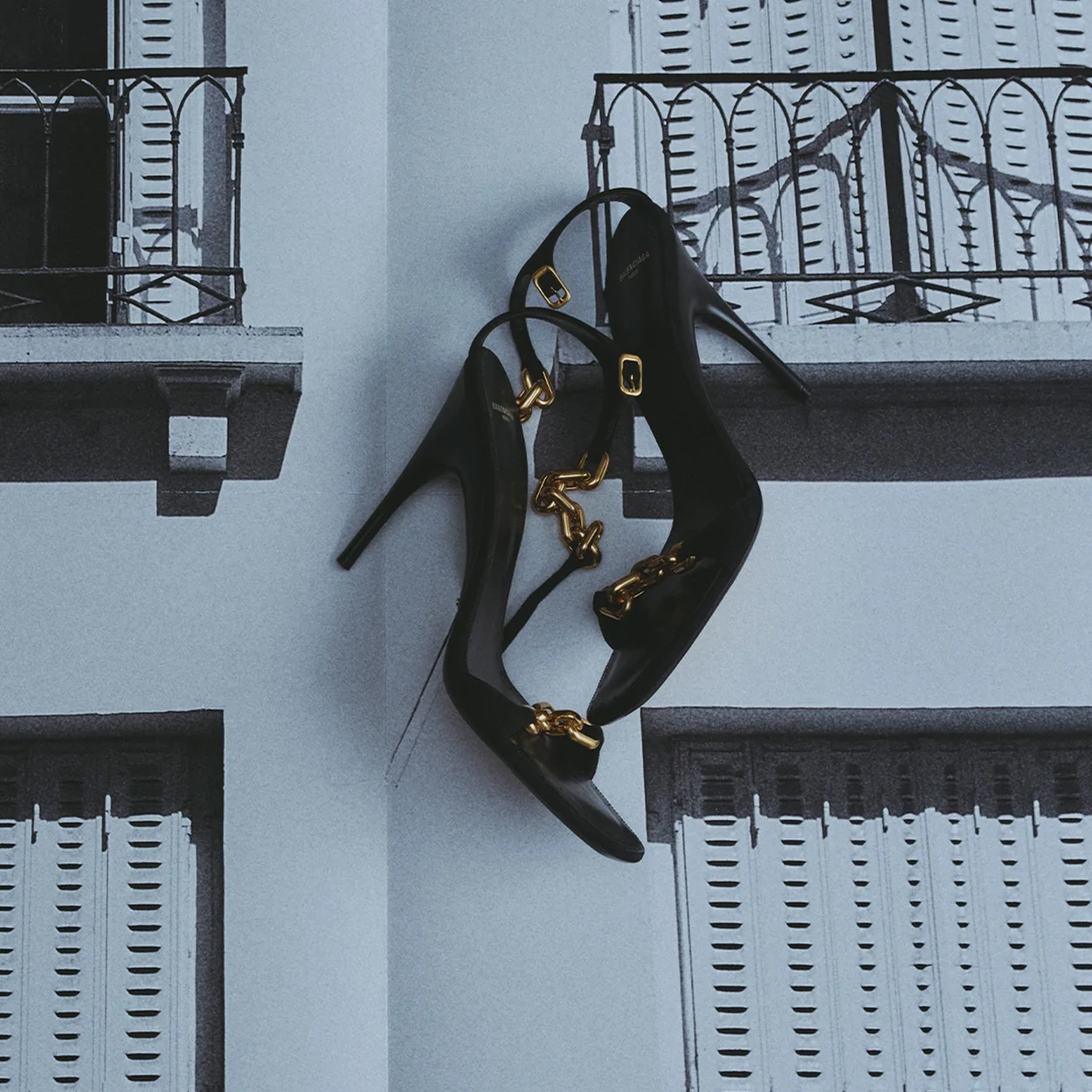 Sandalias de tacon negras de Balenciaga